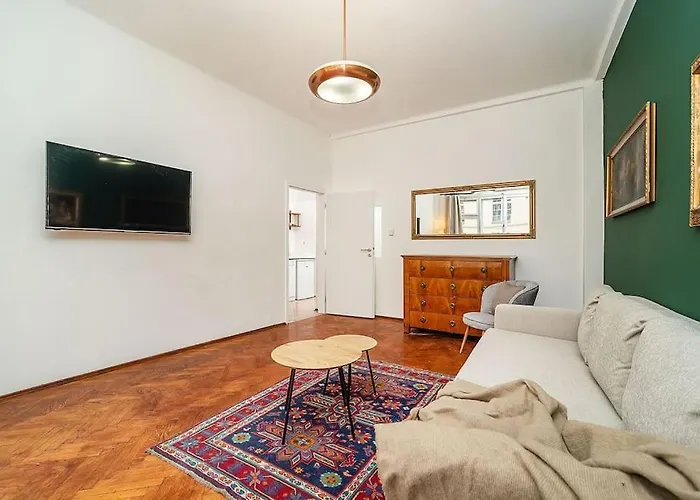 Classic Old Town Apartment