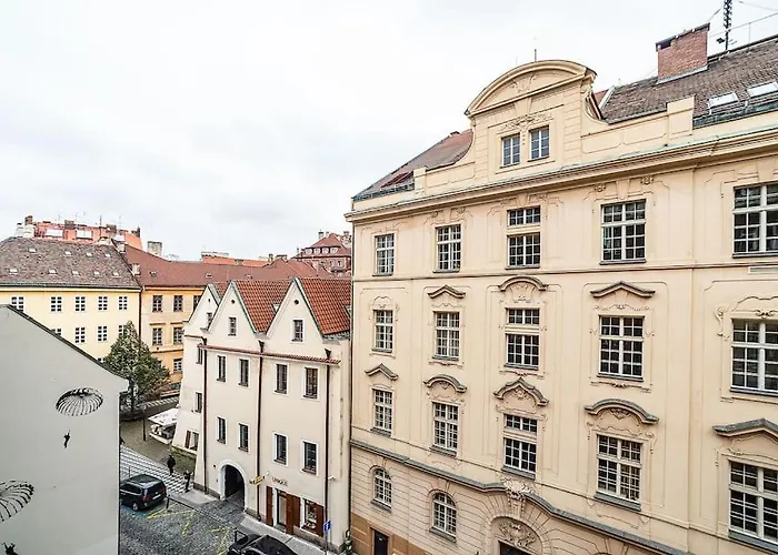 Classic Old Town Apartment